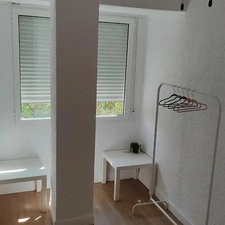 Junto Aeropuerto Valencia A Holiday home *