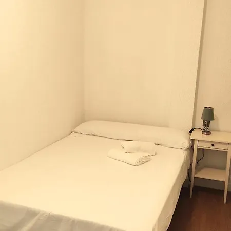 Junto Aeropuerto Valencia A *